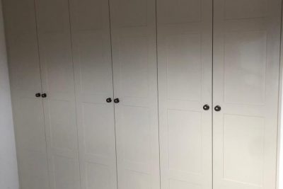 Hinge-Wardrobe-4 Fitted Wardrobes