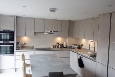 L-Shaped Kitchen 5 Fitted Wardrobes